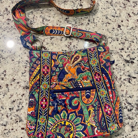 Vera Bradley Crossbody and matching Cardholder - Picture 4 of 5